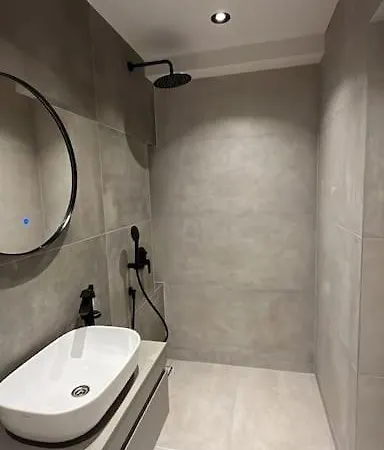 Amber - Brand New Luxury 1 Bedroom Located In The Very Center * Várna