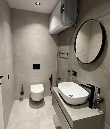 Amber - Brand New Luxury 1 Bedroom Located In The Very Center *